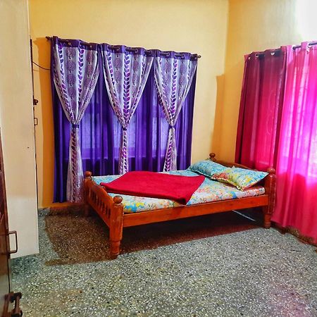 Royal Palm Homestay Мадикери Екстериор снимка