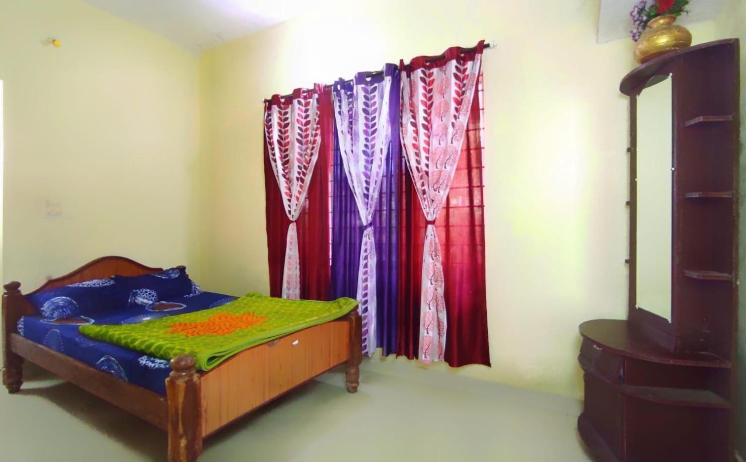 Royal Palm Homestay Мадикери Екстериор снимка