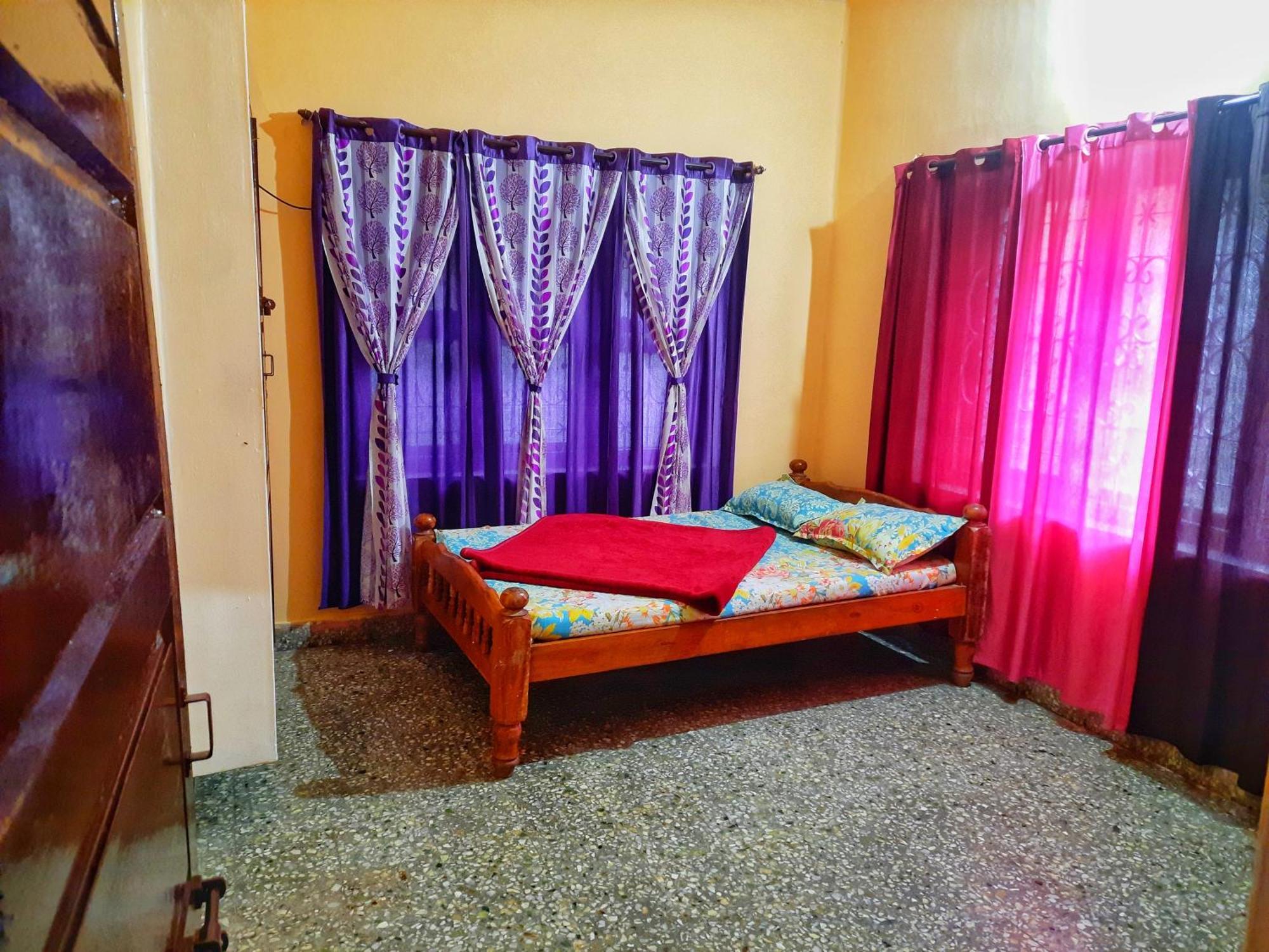 Royal Palm Homestay Мадикери Екстериор снимка